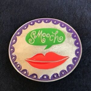 Smooch purse mirror